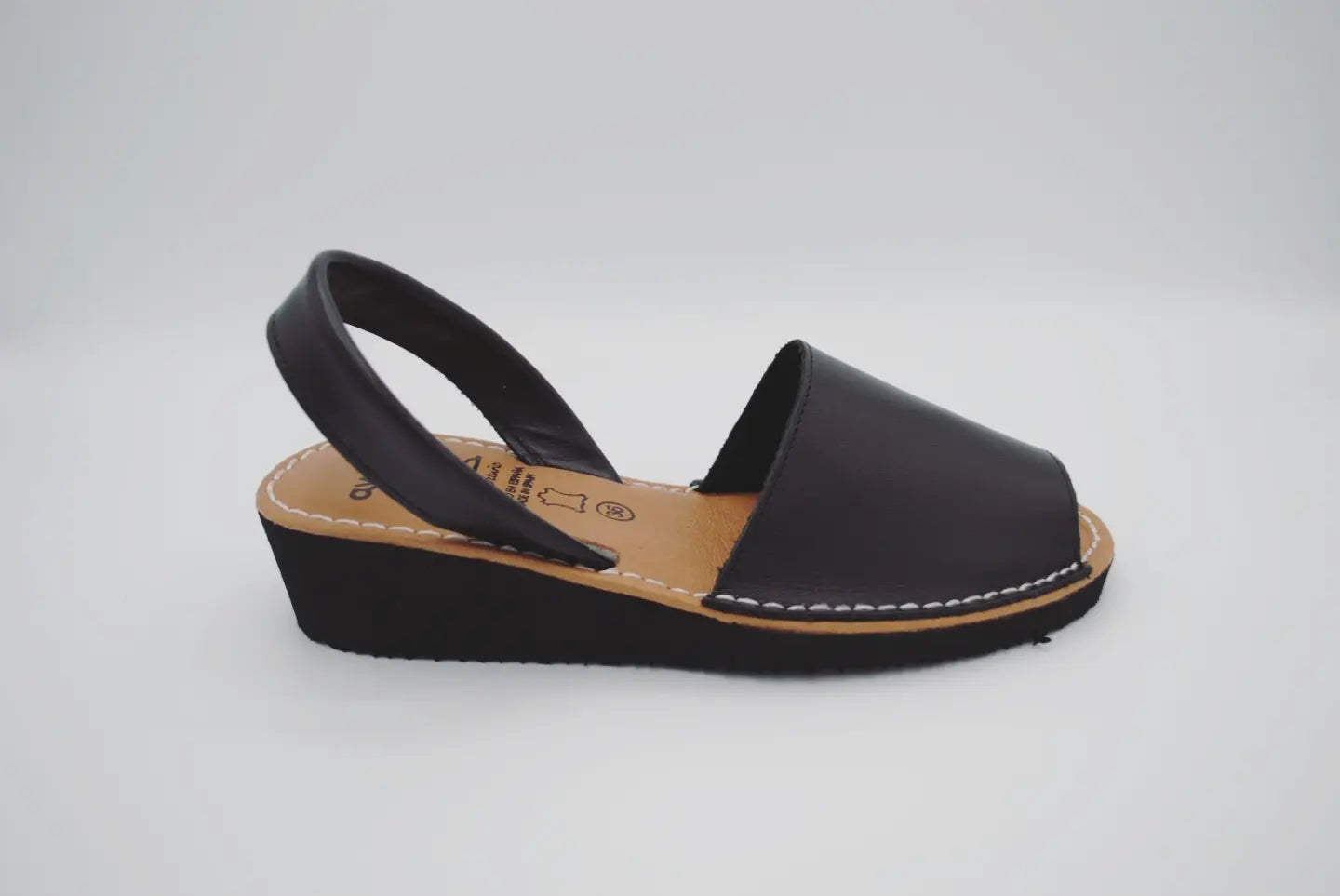 Menorquina Wedge Black, 2211